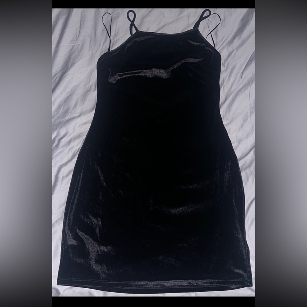 Elegant Black Strapless Dress